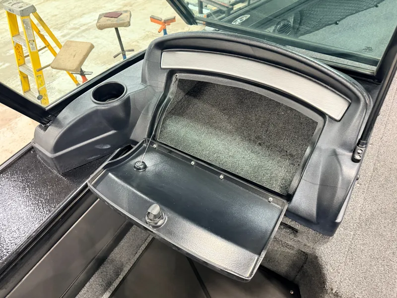 Slide: The Image of Lund 1875 Pro-V & 200HP Mercury ProXS - $49,995 2022 - 47