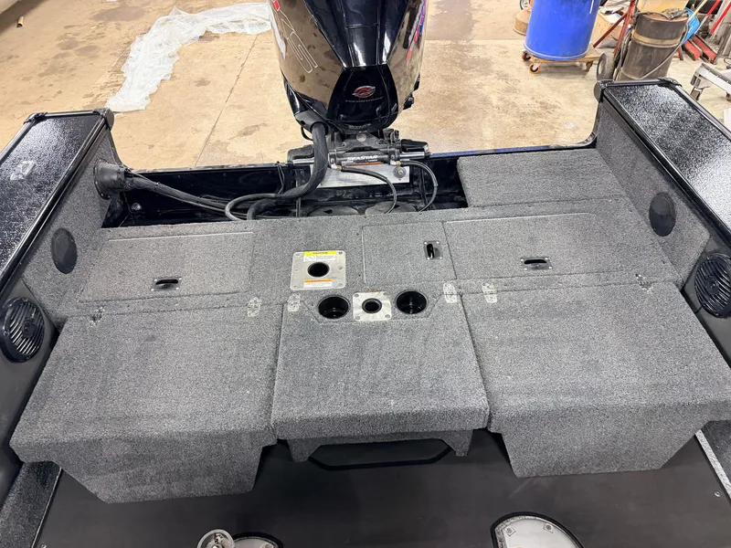 Slide: The Image of Lund 1875 Pro-V & 200HP Mercury ProXS - $49,995 2022 - 61