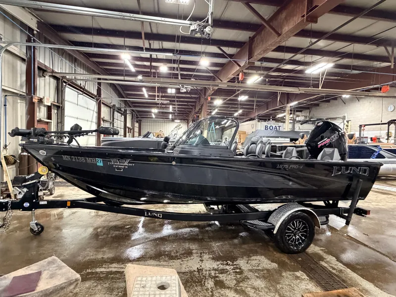 Slide: The Image of Lund 1875 Pro-V & 200HP Mercury ProXS - $49,995 2022 - 69