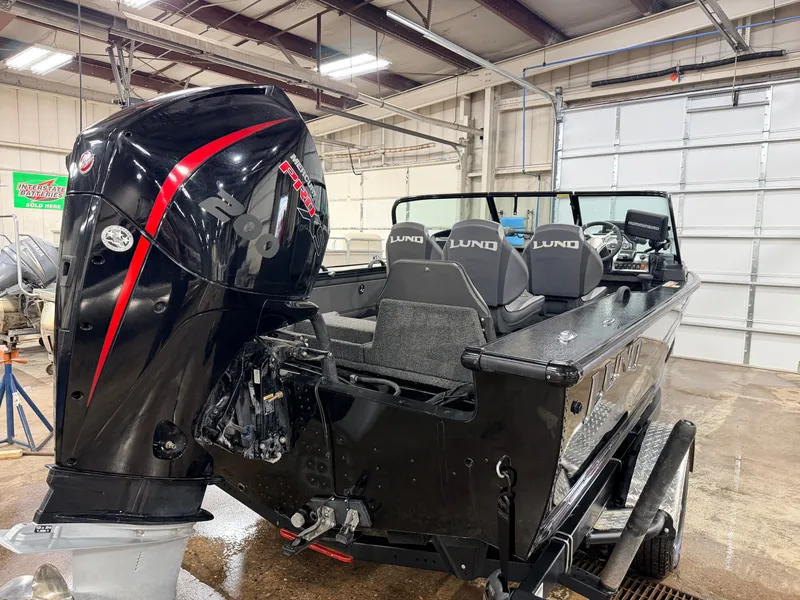 Slide: The Image of Lund 1875 Pro-V & 200HP Mercury ProXS - $49,995 2022 - 73