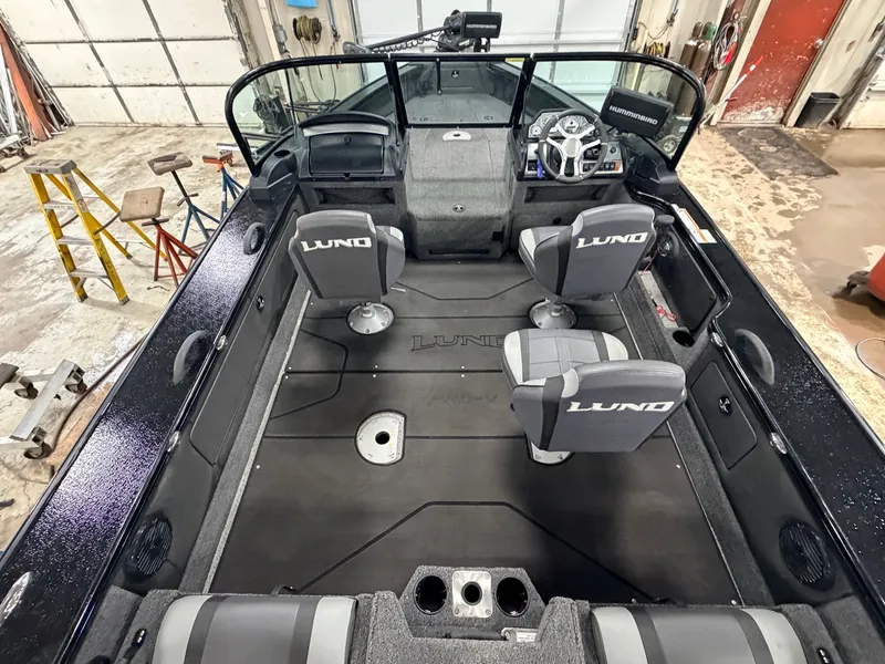 Slide: The Image of Lund 1875 Pro-V & 200HP Mercury ProXS - $49,995 2022 - 8