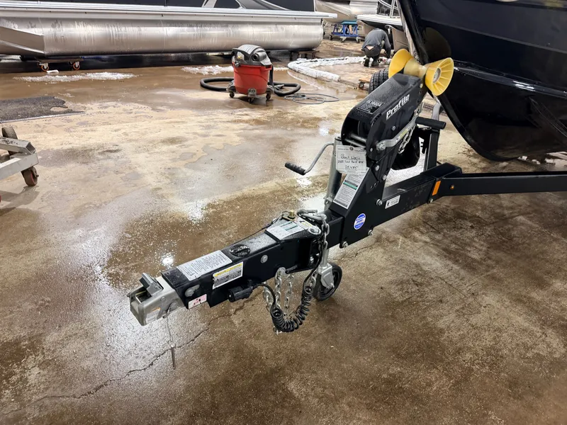 Slide: The Image of Lund 1875 Pro-V & 200HP Mercury ProXS - $49,995 2022 - 84