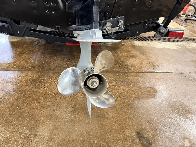 Slide: The Image of Lund 1875 Pro-V & 200HP Mercury ProXS - $49,995 2022 - 86