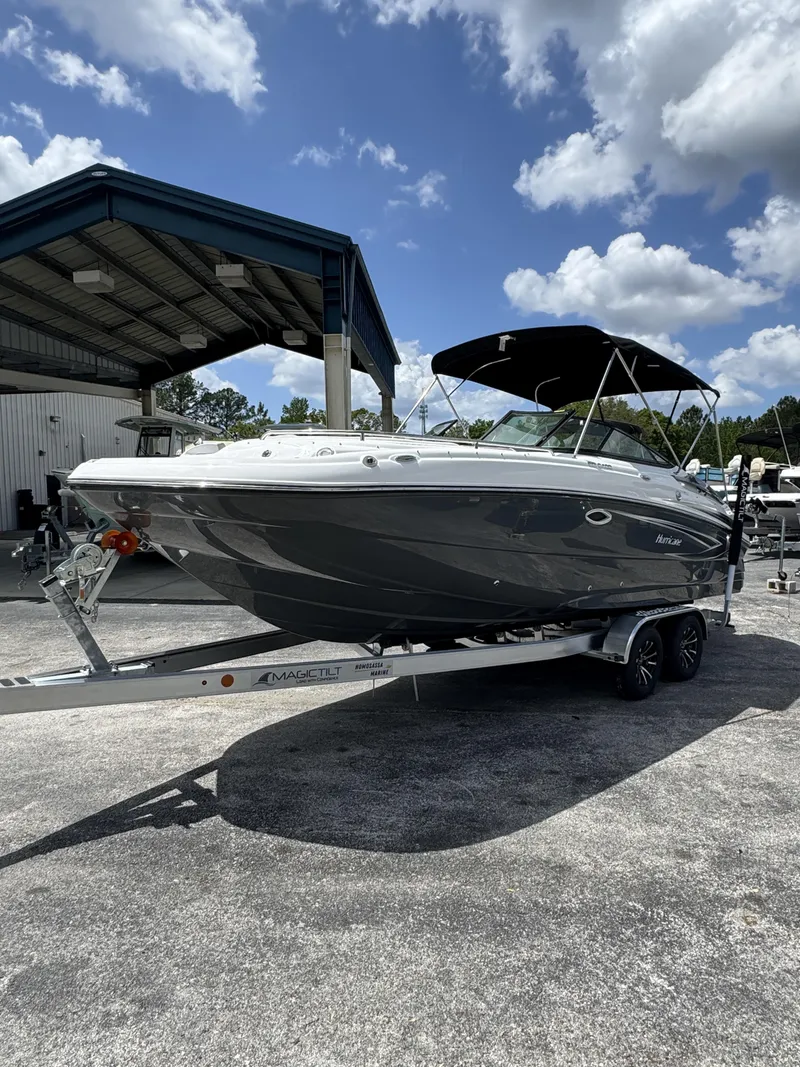 Slide: The Image of Hurricane SunDeck 2400 OB 2026 - 23