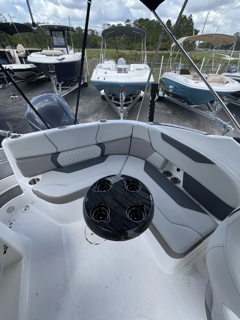 Slide: The Image of Hurricane SunDeck 2400 OB 2026 - 30