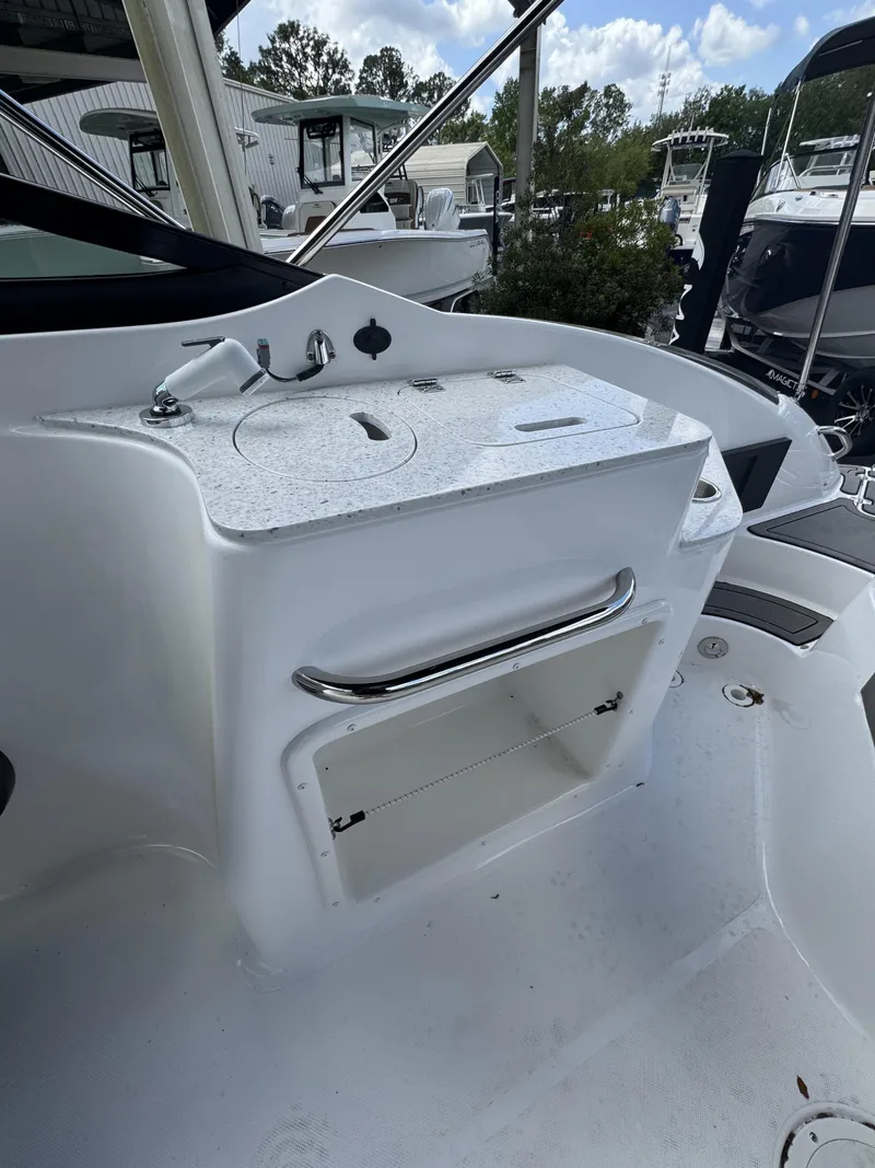 Slide: The Image of Hurricane SunDeck 2400 OB 2026 - 31