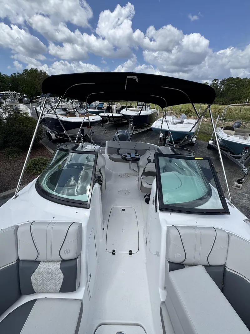 Slide: The Image of Hurricane SunDeck 2400 OB 2026 - 5