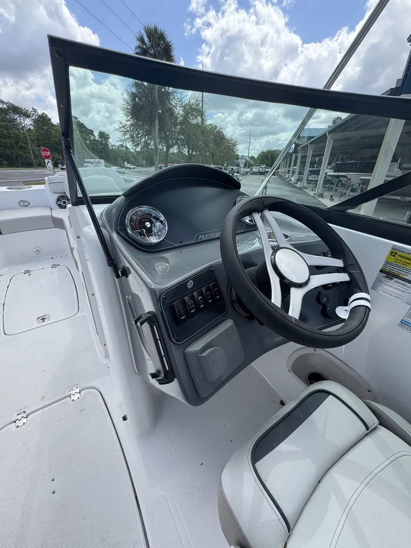 Slide: The Image of Hurricane SunDeck 2400 OB 2026 - 7