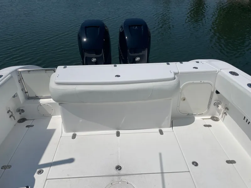 Slide: The Image of 2006 Fountain 33 Sport Fisherman boat with twin outboard engines. - 11