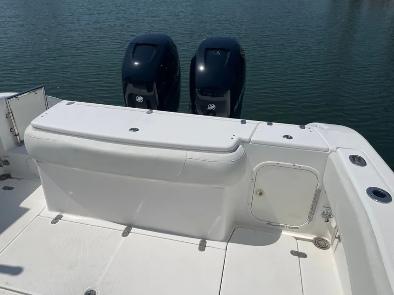 Slide: The Image of 2006 Fountain 33 Sport Fisherman with dual outboard engines. - 27