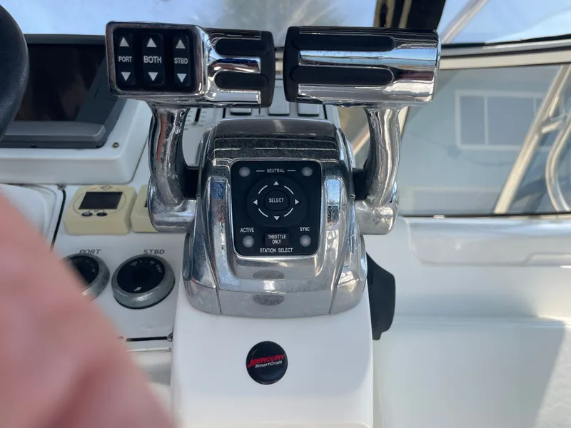 Slide: The Image of Control console of a 2006 Fountain 33 Sport Fisherman boat. - 38