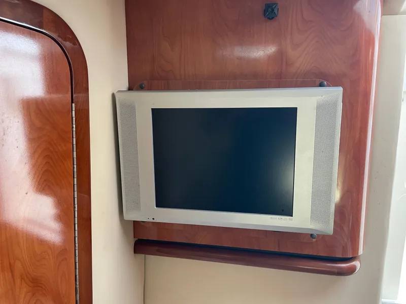 Slide: The Image of Fountain 33 Sport Fisherman 2006 - 57