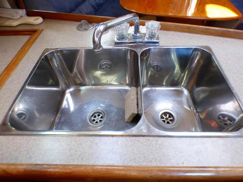 Slide: The Image of Double sink in a 1998 Hunter 34 yacht. - 29