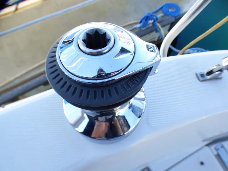 Slide: The Image of Hunter 34 1998 - 52