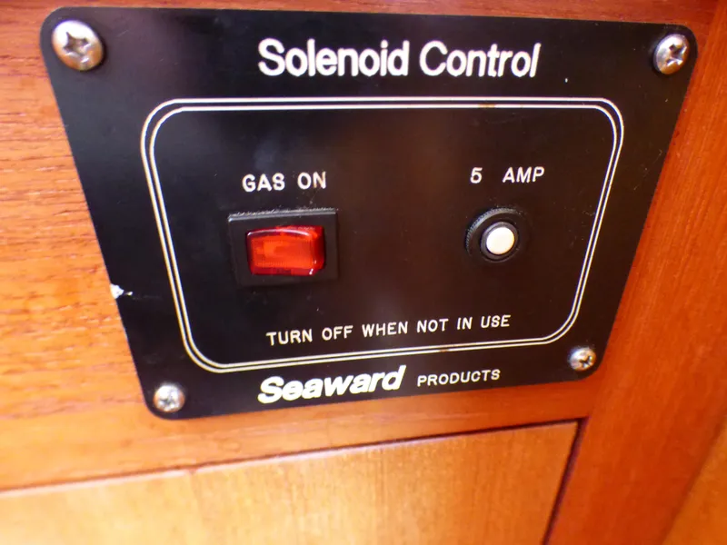 Slide: The Image of Hunter 34 1998 - 54