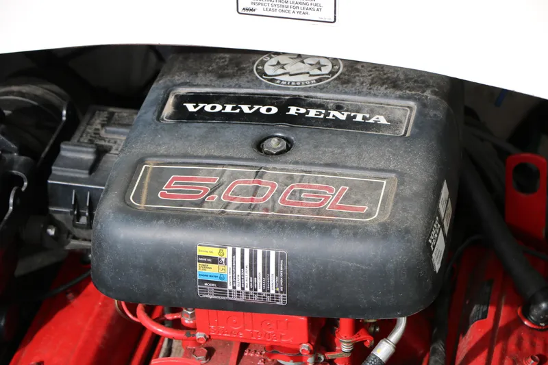 Slide: The Image of Volvo Penta 5.0GL engine in 2006 Caravelle 207 Bow Rider boat. - 20