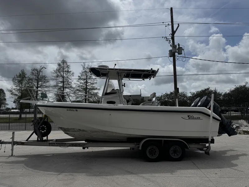 Slide: The Image of Boston Whaler 230 Outrage 2001 - 2