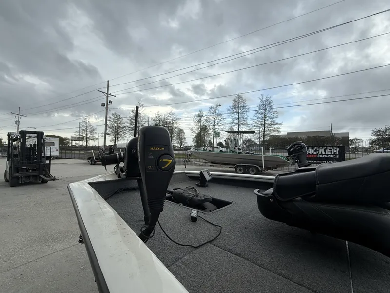 Slide: The Image of Tracker Pro Team 190 2022 - 12