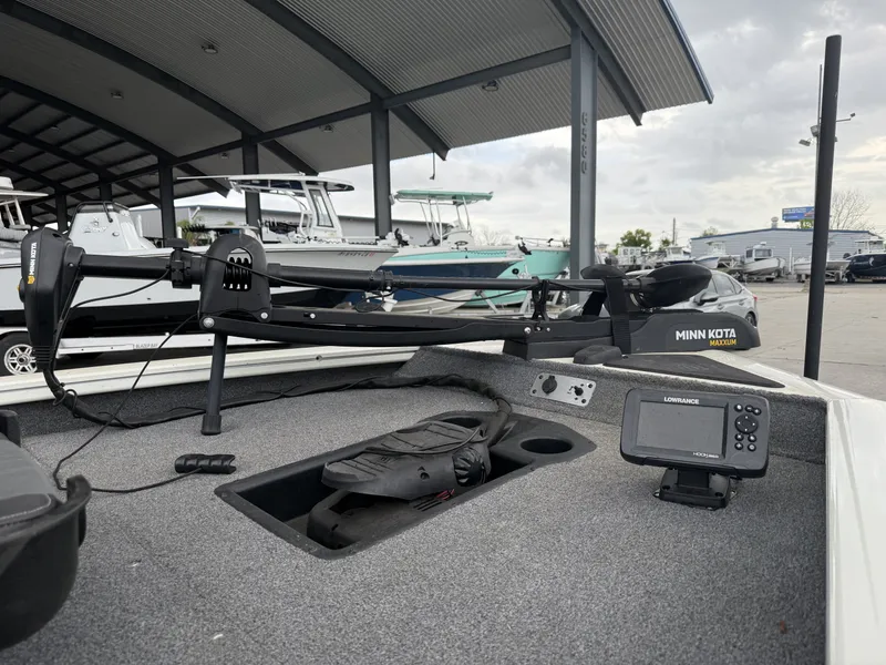 Slide: The Image of Tracker Pro Team 190 2022 - 13