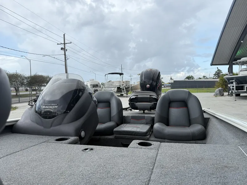 Slide: The Image of Tracker Pro Team 190 2022 - 14