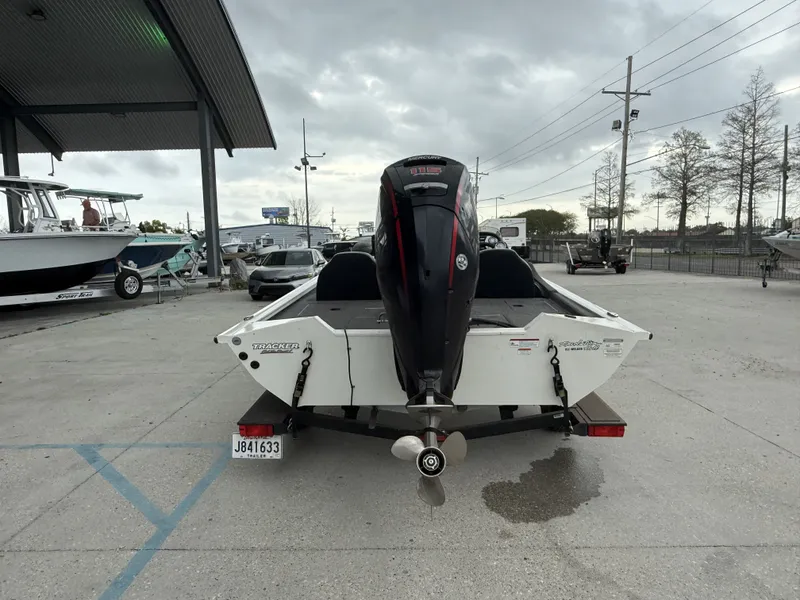 Slide: The Image of Tracker Pro Team 190 2022 - 9