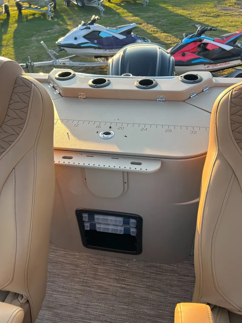 Slide: The Image of Godfrey MC235FS 2023 - 4