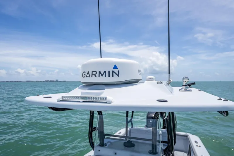 Slide: The Image of Garmin radar on Yellowfin 29 Offshore boat, 2021 model. - 47