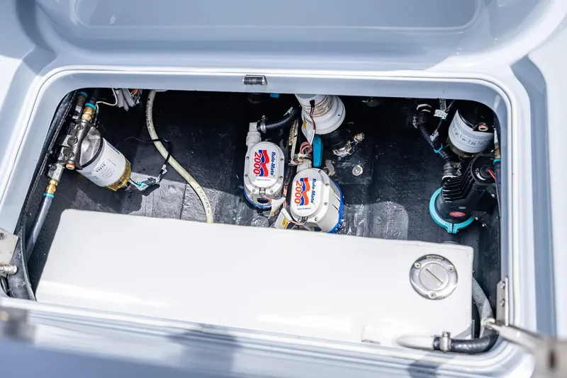 Slide: The Image of Yellowfin 29 Offshore 2021 - 50