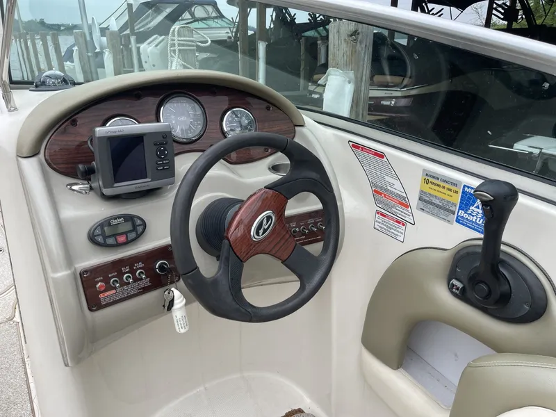 Slide: The Image of Sea Ray 220 Sundeck 2005 - 14