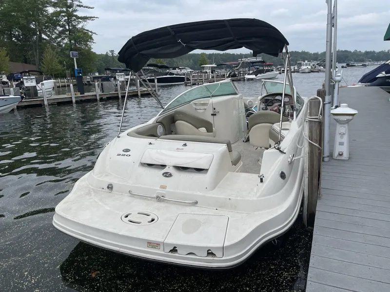Slide: The Image of Sea Ray 220 Sundeck 2005 - 2