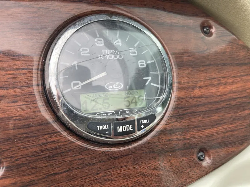 Slide: The Image of Sea Ray 220 Sundeck 2005 - 9