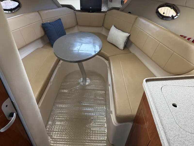 Slide: The Image of Regal 2565 Window Express 2007 - 10