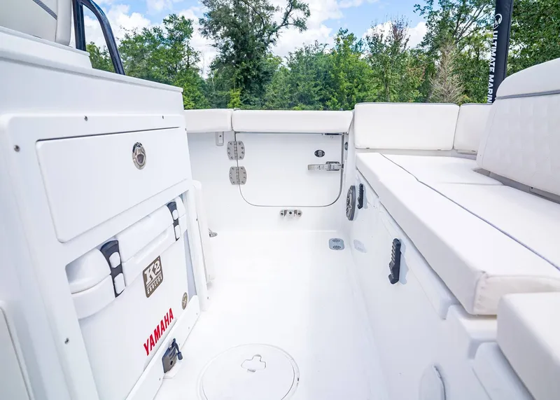 Slide: The Image of Sea Hunt Ultra 255 SE 2026 - 7