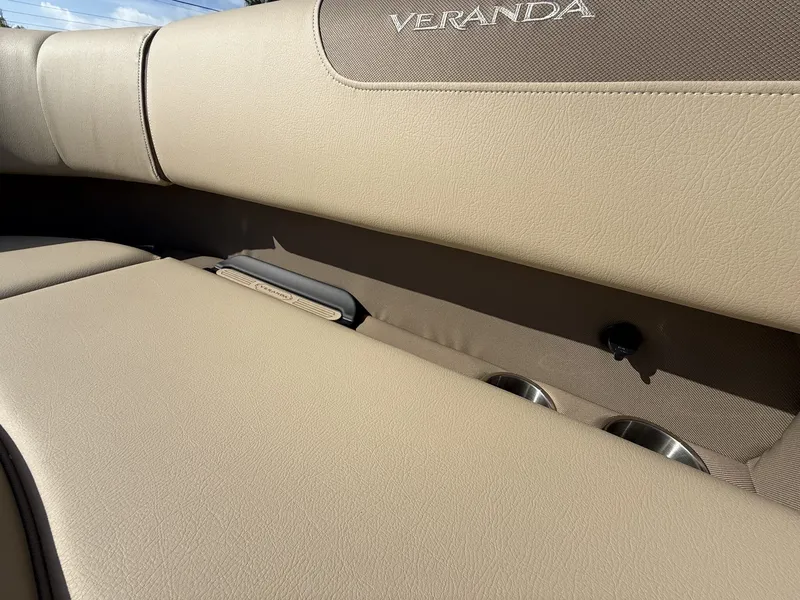 Slide: The Image of Veranda Relax Series 175HP-TRITOON 2026 - 12