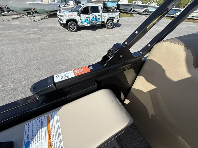 Slide: The Image of Veranda Relax Series 175HP-TRITOON 2026 - 9