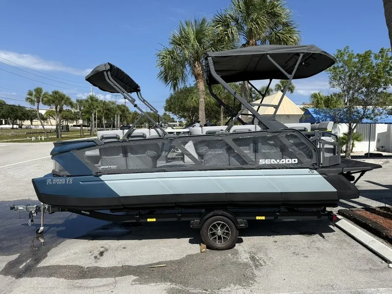 Slide: The Image of Sea-Doo Switch Cruise Limited 21 2025 - 2