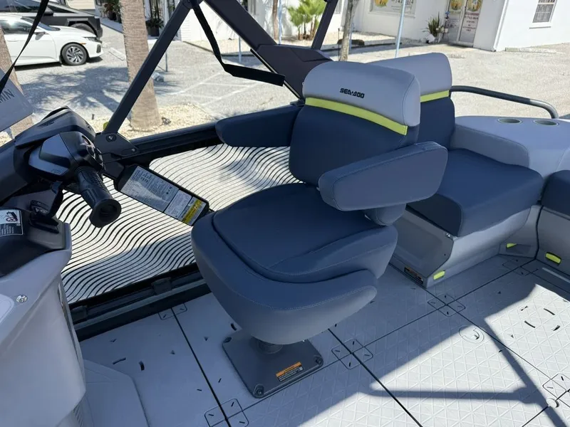 Slide: The Image of Sea-Doo Switch Cruise Limited 21 2025 - 21