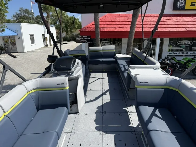 Slide: The Image of Sea-Doo Switch Cruise Limited 21 2025 - 22