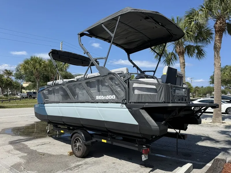 Slide: The Image of Sea-Doo Switch Cruise Limited 21 2025 - 3