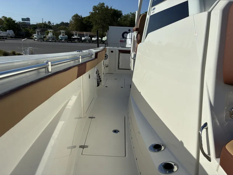 Slide: The Image of Cobia 305CC 2026 - 19