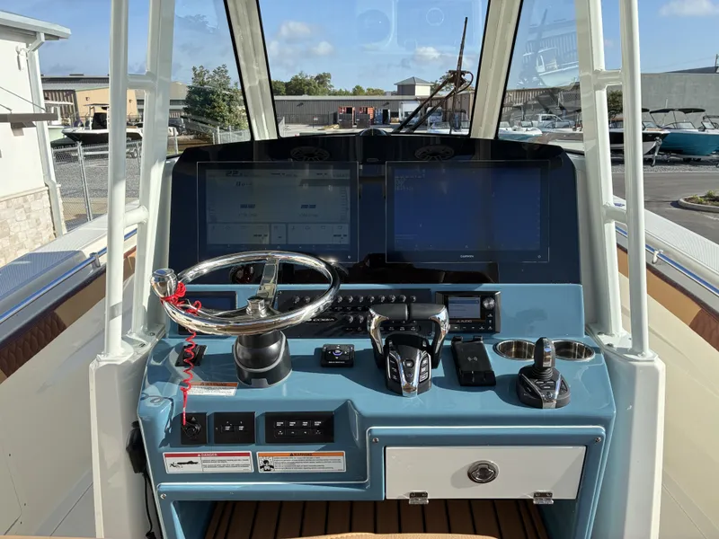 Slide: The Image of Cobia 305CC 2026 - 8