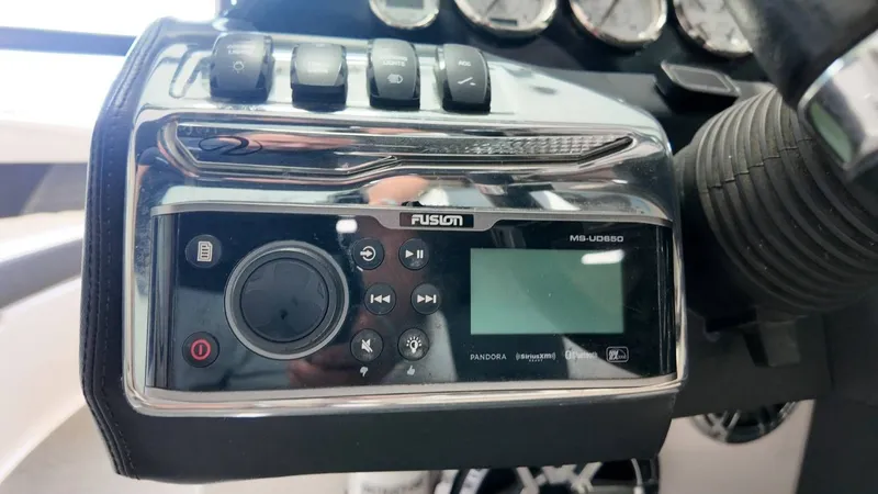 Slide: The Image of Regal 2100 Rx 2016 - 40