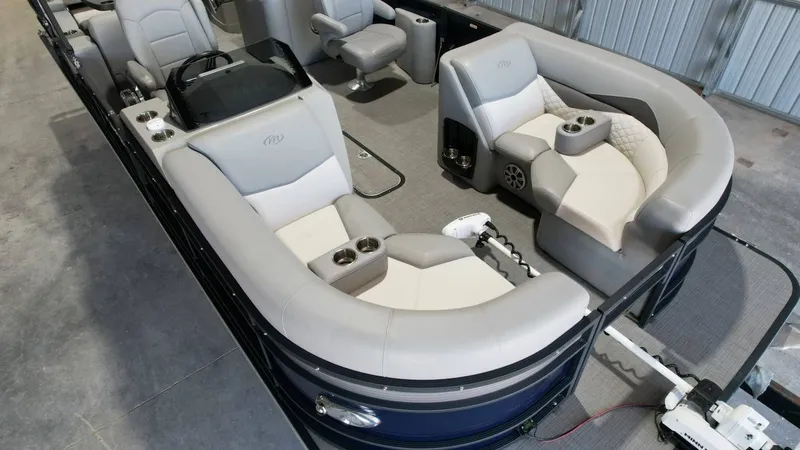 Slide: The Image of Manitou 23VP 2021 - 24