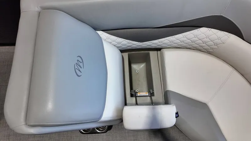 Slide: The Image of Manitou 23VP 2021 - 27