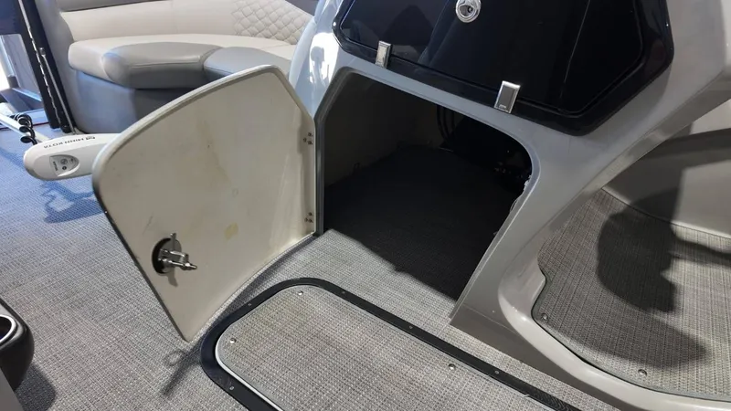 Slide: The Image of Manitou 23VP 2021 - 42