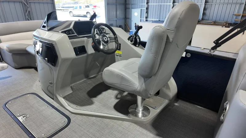 Slide: The Image of Manitou 23VP 2021 - 44