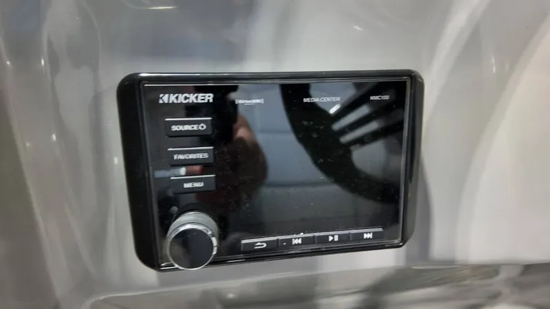 Slide: The Image of Manitou 23VP 2021 - 46