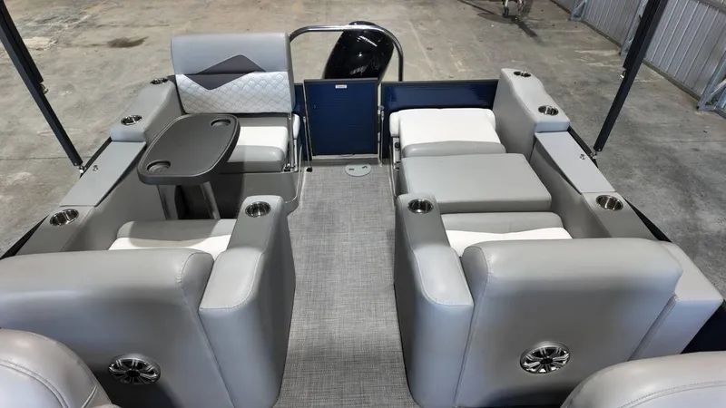 Slide: The Image of Manitou 23VP 2021 - 58