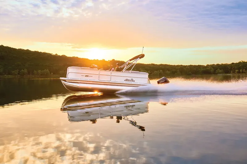 Slide: The Image of Sun Tracker Party Barge 22 XP3 2026 - 6