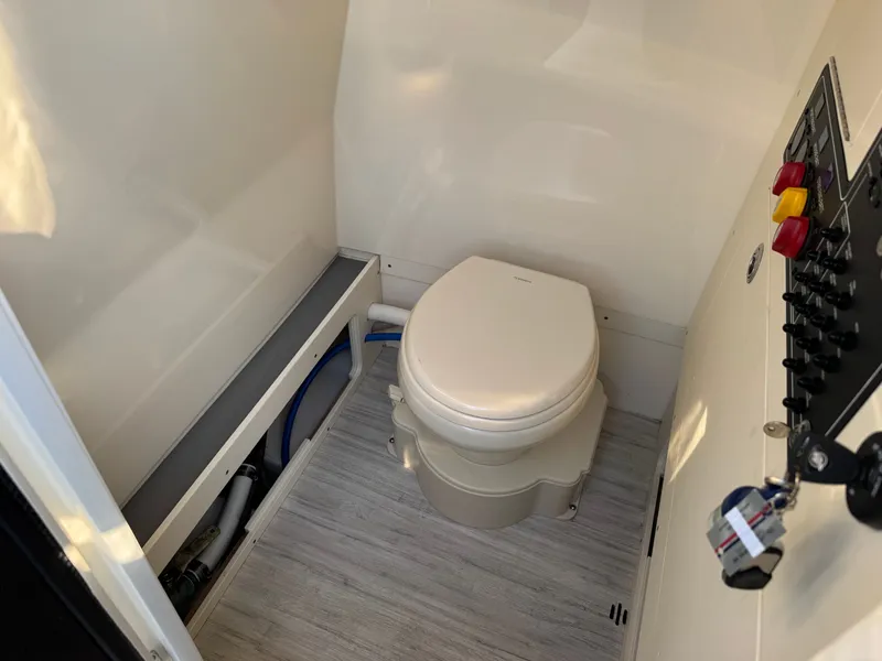 Slide: The Image of Scout 281 xss Carbon 2024 - 22